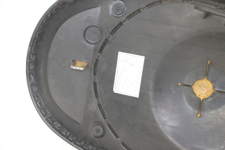 photo de SELLE PEUGEOT VIVACITY NEW 2T 50 (2008 - 2017) - Points de fixation