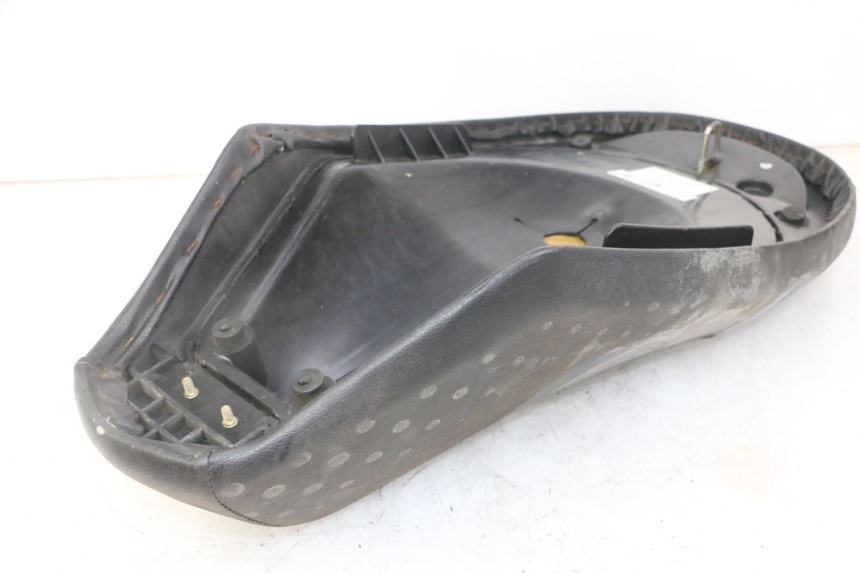 photo de SELLE PEUGEOT VIVACITY NEW 4T 50 (2008 - 2017) - Zoom composants