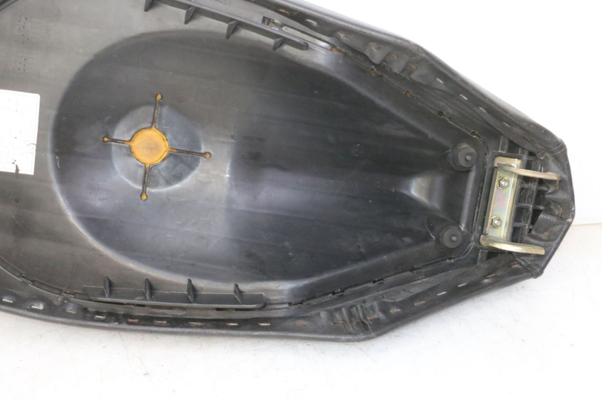 photo de SELLE PEUGEOT VIVACITY NEW 4T 50 (2008 - 2017) - Détails caractéristiques