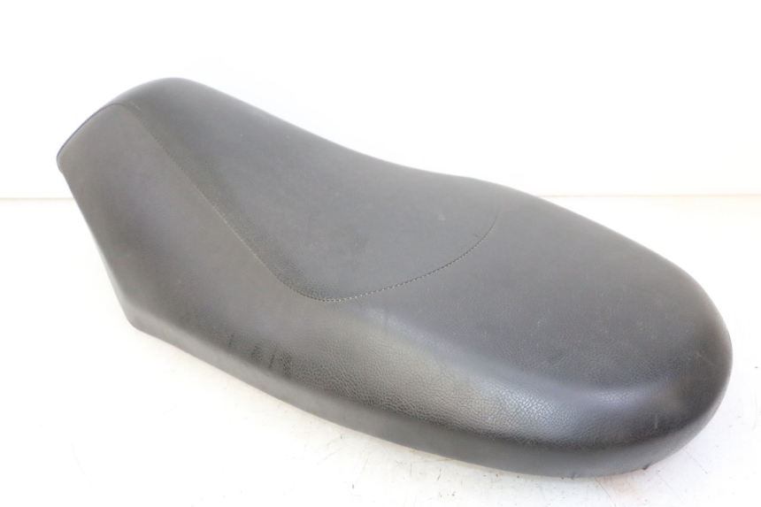 photo de SELLE PEUGEOT VIVACITY NEW 4T 50 (2008 - 2017) - Zoom état d’usage