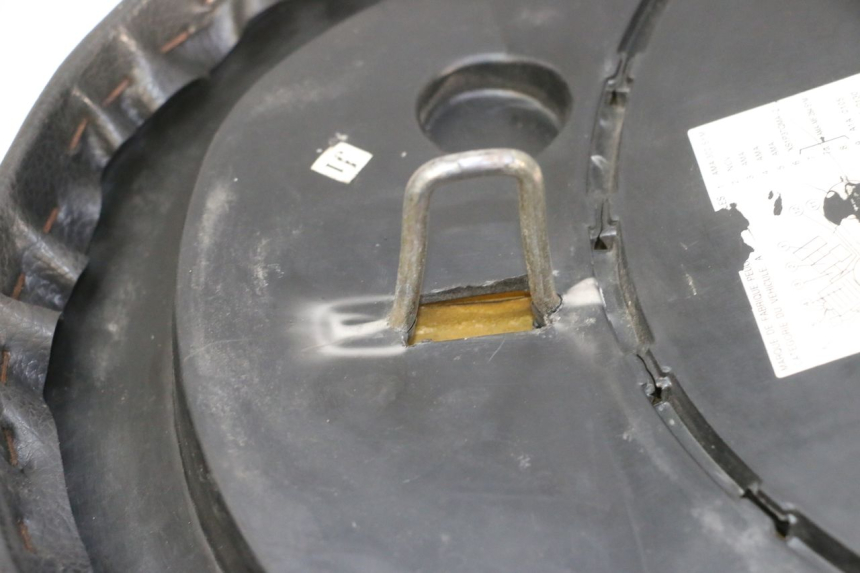 photo de SELLE PEUGEOT VIVACITY NEW 4T 50 (2008 - 2017) - Gros plan technique