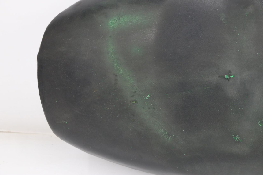 photo de SELLE PEUGEOT VIVACITY 50 (1998 - 2003) - Gros plan technique