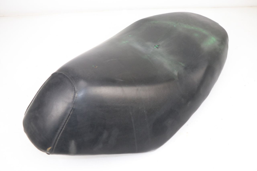 photo de SELLE PEUGEOT VIVACITY 50 (1998 - 2003) - Points de fixation
