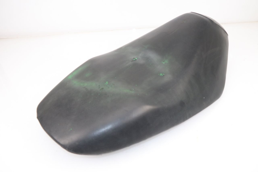 photo de SELLE PEUGEOT VIVACITY 50 (1998 - 2003) - Marquages et références