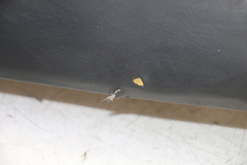 photo de SELLE PEUGEOT VIVACITY 50 (2004 - 2009) - Gros plan technique