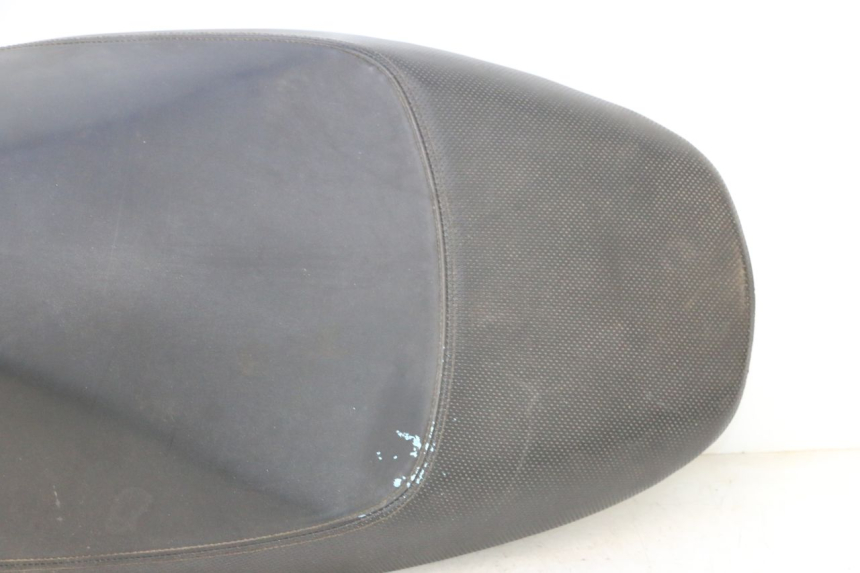 photo de SELLE PEUGEOT VIVACITY 50 (1998 - 2003) - Inspection visuelle