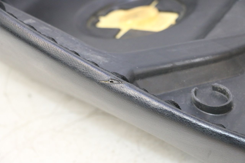 photo de SELLE PEUGEOT VIVACITY 50 (2004 - 2009) - Autre angle de vue