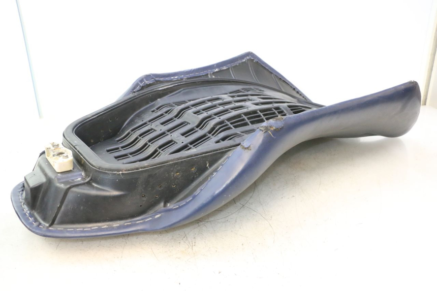 photo de SELLE YAMAHA WAVE RUNNER GP R 1200 (2000 - 2003) - Gros plan technique