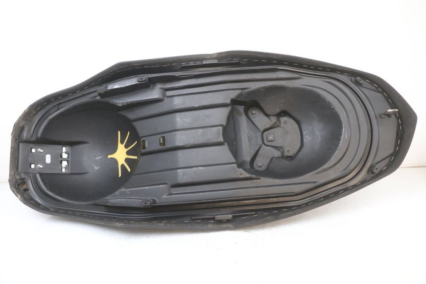 photo de SELLE YAMAHA XMAX X-MAX ABS 125 (2017 - 2020) - Pièce contrôlée