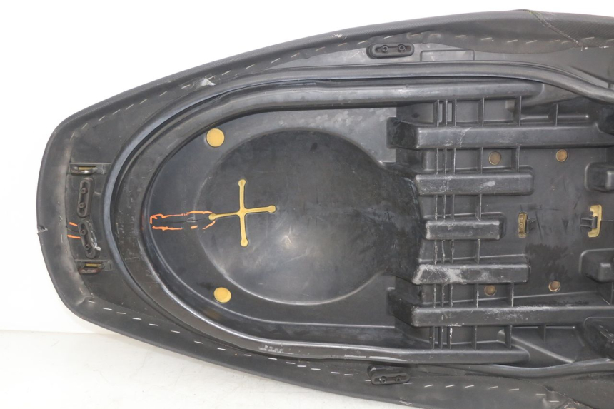 photo de SELLE YAMAHA X-MAX XMAX 250 (2006 - 2009) - Vue rapprochée