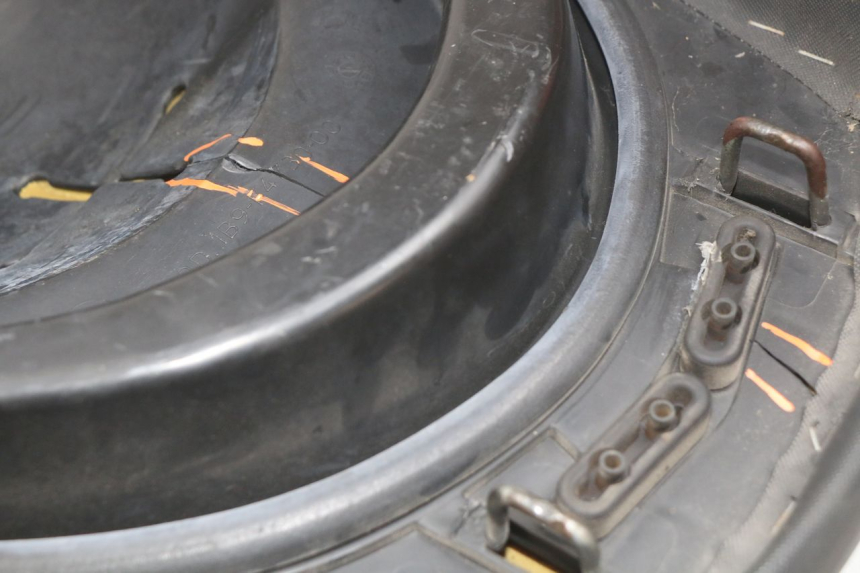 photo de SELLE YAMAHA X-MAX XMAX 250 (2006 - 2009) - État de surface