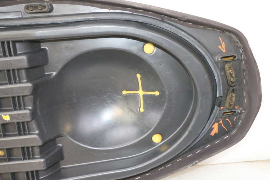 photo de SELLE YAMAHA X-MAX XMAX 250 (2006 - 2009) - Focus structure