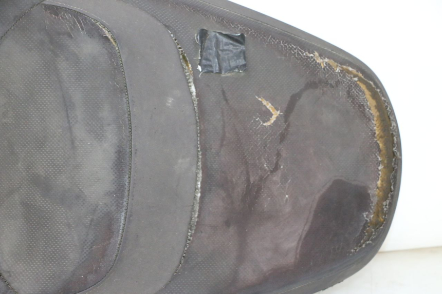 photo de SELLE YAMAHA X-MAX XMAX 250 (2006 - 2009) - État de surface