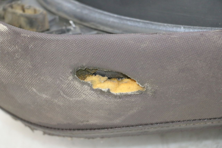 photo de SELLE YAMAHA X-MAX XMAX 250 (2006 - 2009) - Marquages et références