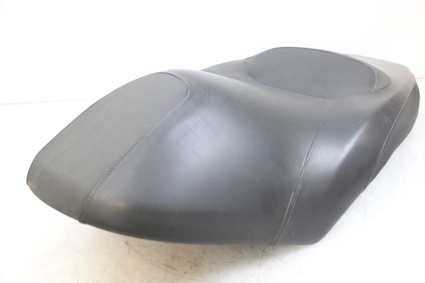 photo de SELLE YAMAHA XMAX X-MAX 125 (2006 - 2009) - Marquages et références