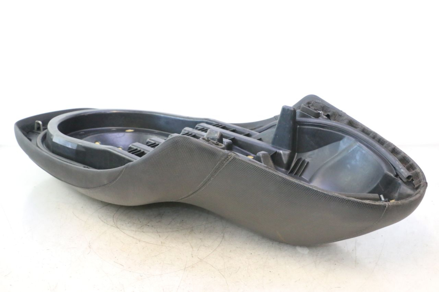 photo de SELLE YAMAHA XMAX X-MAX 125 (2006 - 2009) - Zoom état d’usage