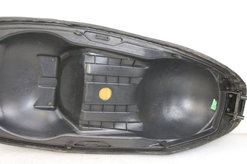 photo de SELLE PIAGGIO X10 125 (2012 - 2017) - Détails caractéristiques