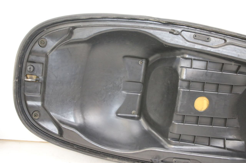 photo de SELLE PIAGGIO X10 125 (2012 - 2017) - Zoom composants