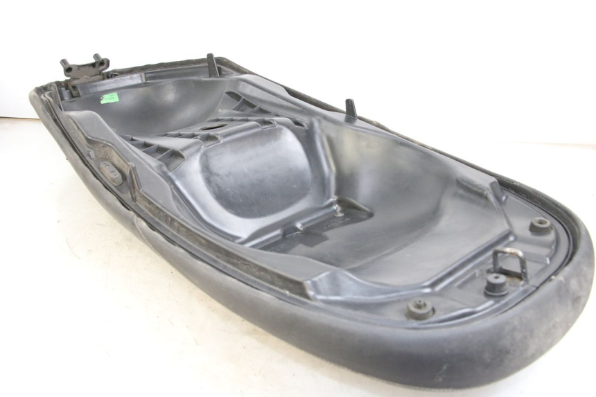 photo de SELLE PIAGGIO X10 125 (2012 - 2017) - Points de fixation