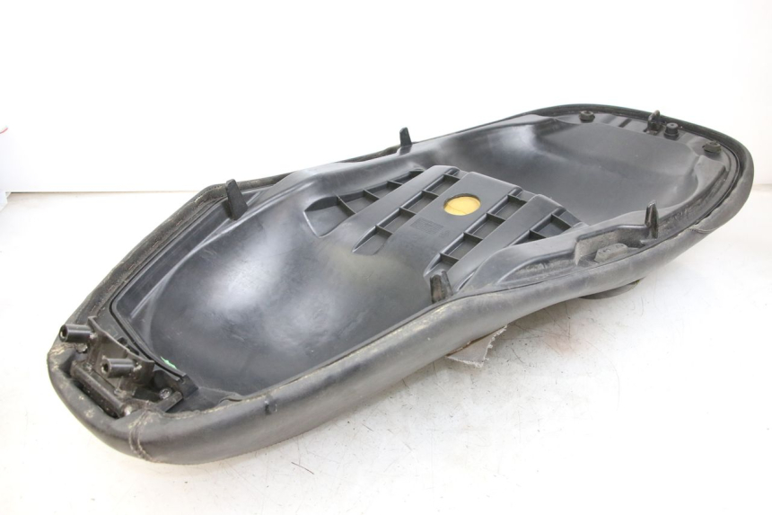 photo de SELLE PIAGGIO X10 125 (2012 - 2017) - État de surface