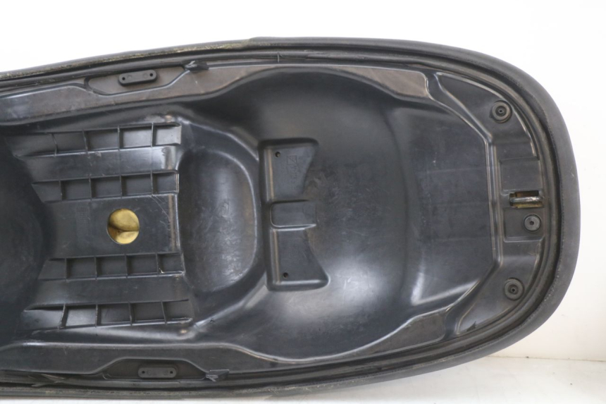 photo de SELLE PIAGGIO X10 125 (2012 - 2017) - Détails caractéristiques