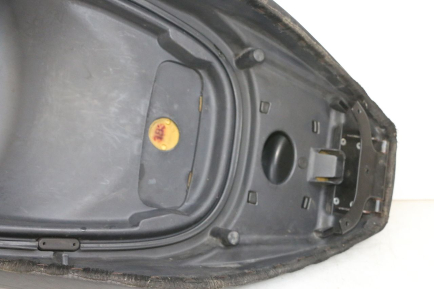 photo de SELLE PIAGGIO X8 125 (2004 - 2007) - Vue rapprochée