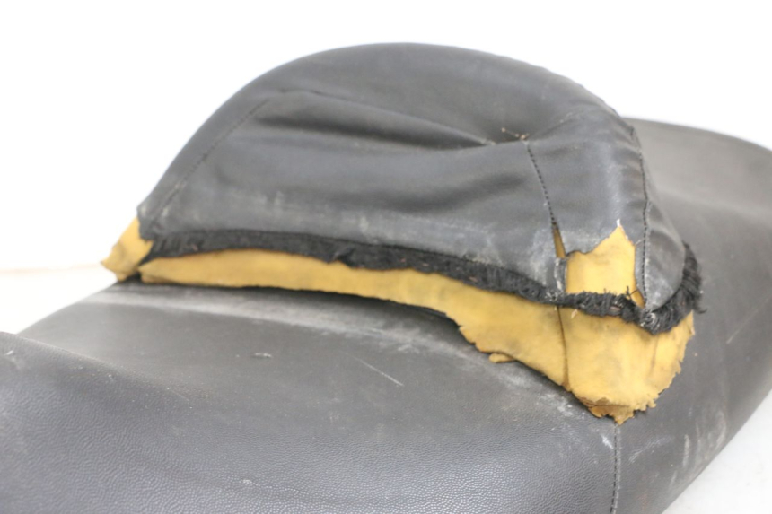 photo de SELLE PIAGGIO X9 125 (2000 - 2003) - Gros plan technique