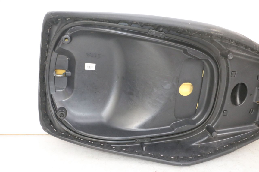 photo de SELLE PIAGGIO XEVO - X EVO 125 (2007 - 2017) - État de surface