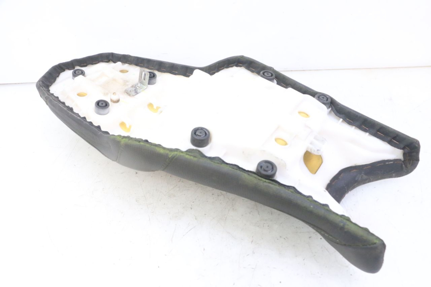 photo de SELLE YAMAHA XJ6 ABS 600 (2008 - 2016) - Vue d’ensemble