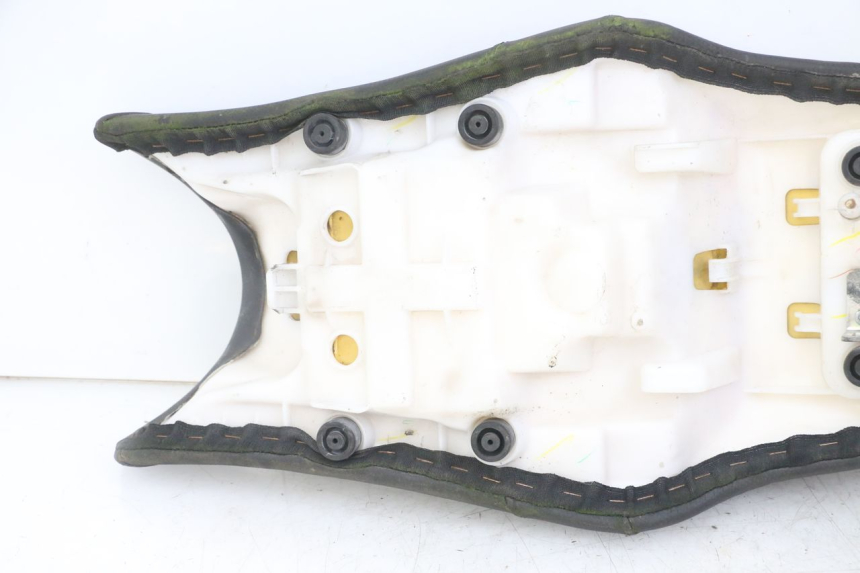 photo de SELLE YAMAHA XJ6 ABS 600 (2008 - 2016) - État de surface