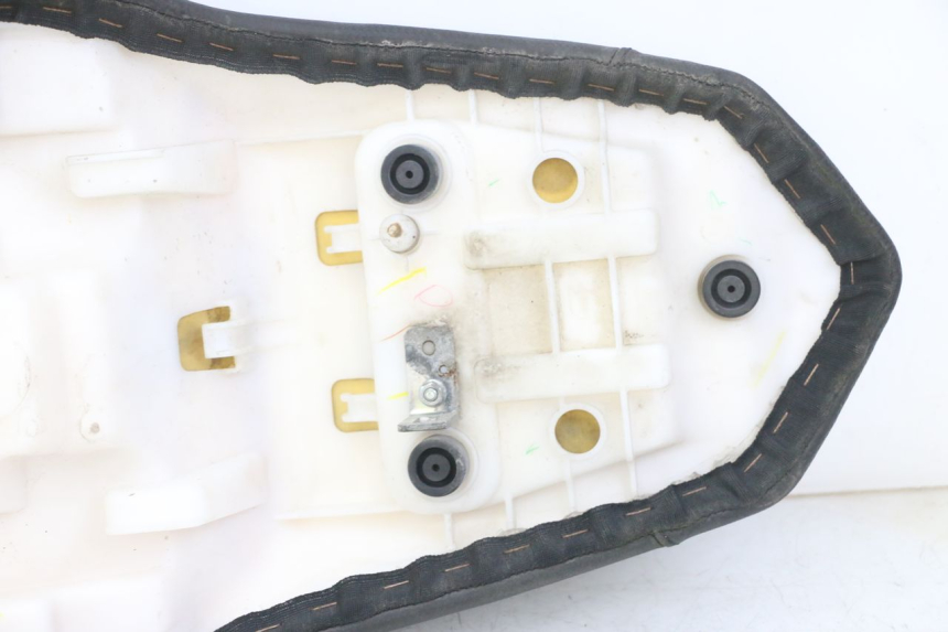 photo de SELLE YAMAHA XJ6 ABS 600 (2008 - 2016) - Pièce contrôlée