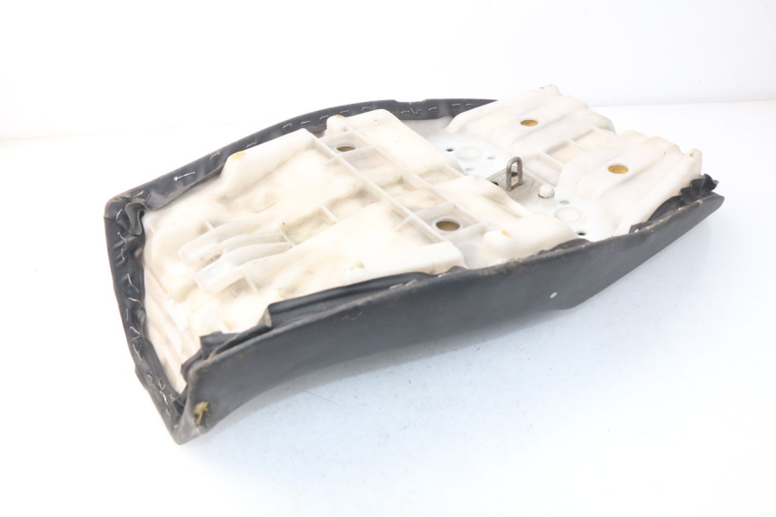 photo de SELLE YAMAHA XJ600 XJ DIVERSION 600 (1992 - 1997) - Marquages et références