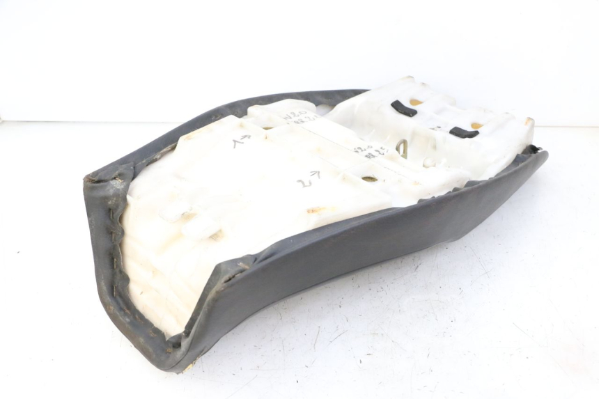 photo de SELLE YAMAHA XJN DIVERSION 600 (2000 - 2003) - Détail de la pièce