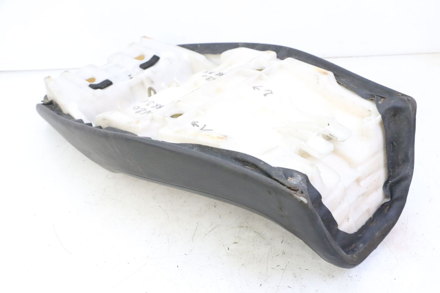 photo de SELLE YAMAHA XJN DIVERSION 600 (2000 - 2003) - Zoom état d’usage