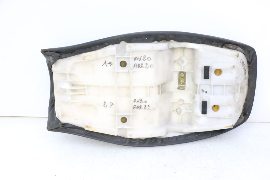 photo de SELLE YAMAHA XJN DIVERSION 600 (2000 - 2003) - État de surface