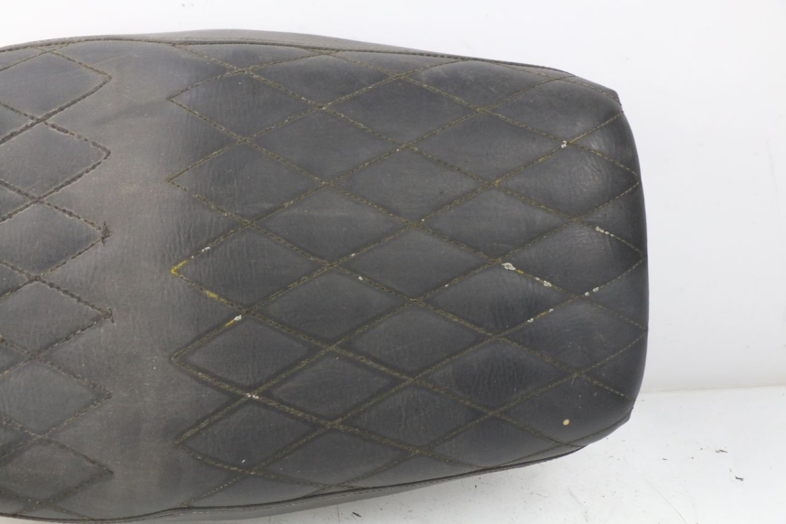 photo de SELLE YAMAHA XJN XJ N DIVERSION 600 (1994 - 1997) - Détail de la pièce