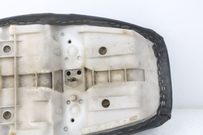 photo de SELLE YAMAHA XJN XJ N DIVERSION 600 (1994 - 1997) - Détails caractéristiques