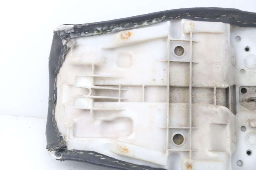 photo de SELLE YAMAHA XJN XJ N DIVERSION 600 (1994 - 1997) - Marquages et références