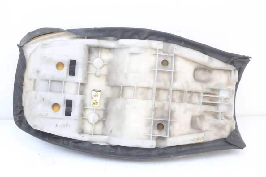 photo de SELLE YAMAHA XJS DIVERSION 600 (1997 - 1999) - Marquages et références