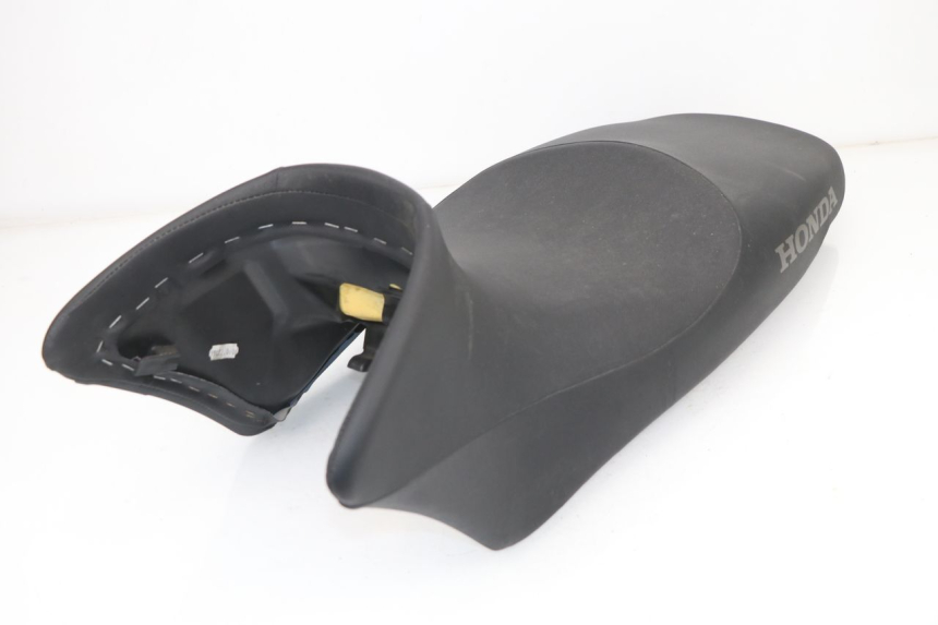 photo de SELLE HONDA XLV VARADERO 125 (2000 - 2006) - État de surface