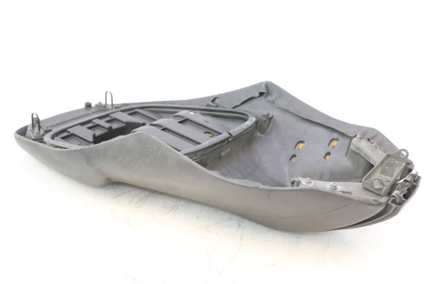 photo de SELLE YAMAHA XP T-MAX ABS 500 (2005 - 2005) - Détail de la pièce