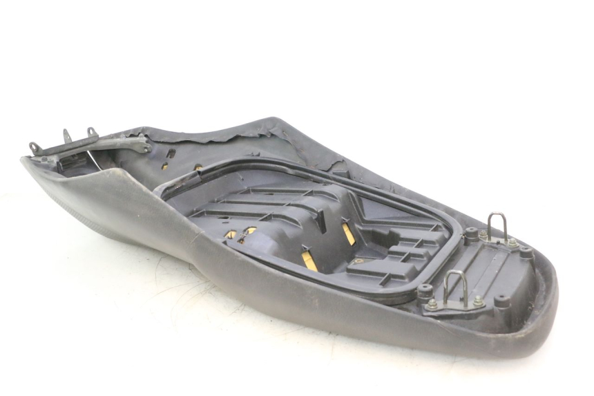 photo de SELLE YAMAHA XP T-MAX ABS 500 (2005 - 2005) - Autre angle de vue