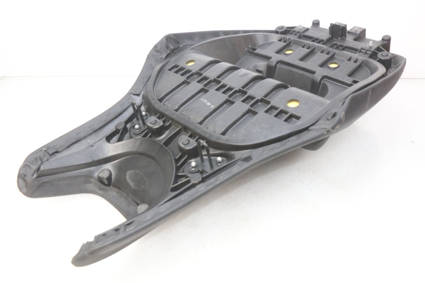 photo de SELLE YAMAHA XP T-MAX TMAX ABS 530 (2012 - 2015) - État de surface