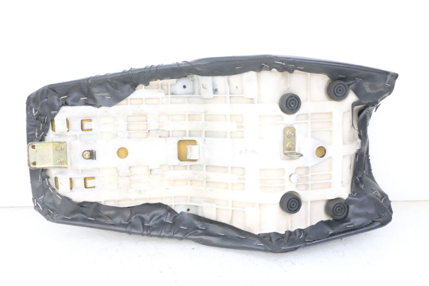 photo de SELLE YAMAHA FZS FAZER 600 (2001 - 2003) - Zoom composants