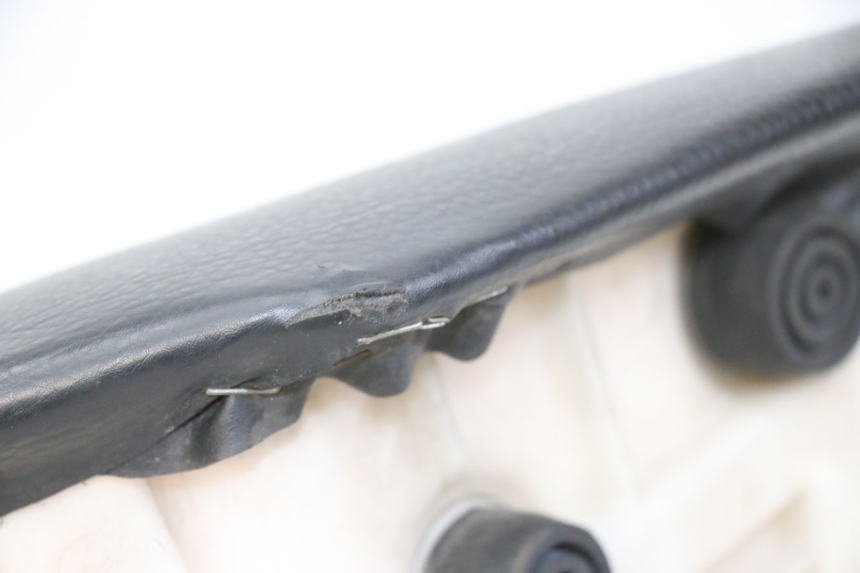 photo de SELLE YAMAHA FZS FAZER 600 (2001 - 2003) - Zoom état d’usage