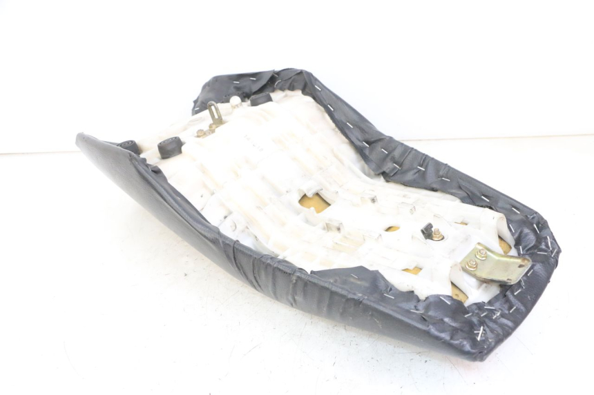 photo de SELLE YAMAHA FZS FAZER 600 (2001 - 2003) - Vue d’ensemble