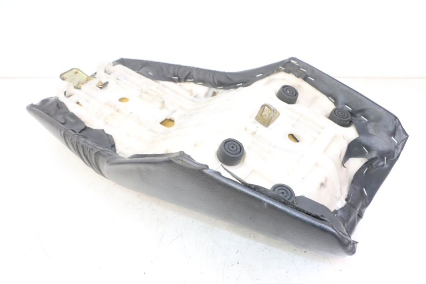 photo de SELLE YAMAHA FZS FAZER 600 (2001 - 2003) - Marquages et références