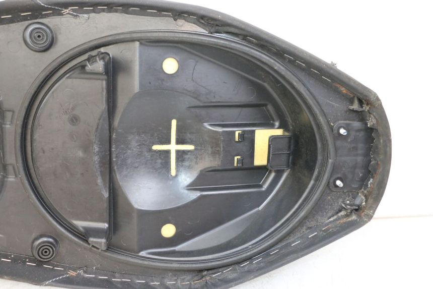 photo de SELLE YAMAHA NEOS NEO'S 4T 50 (2008 - 2016) - Photo complémentaire