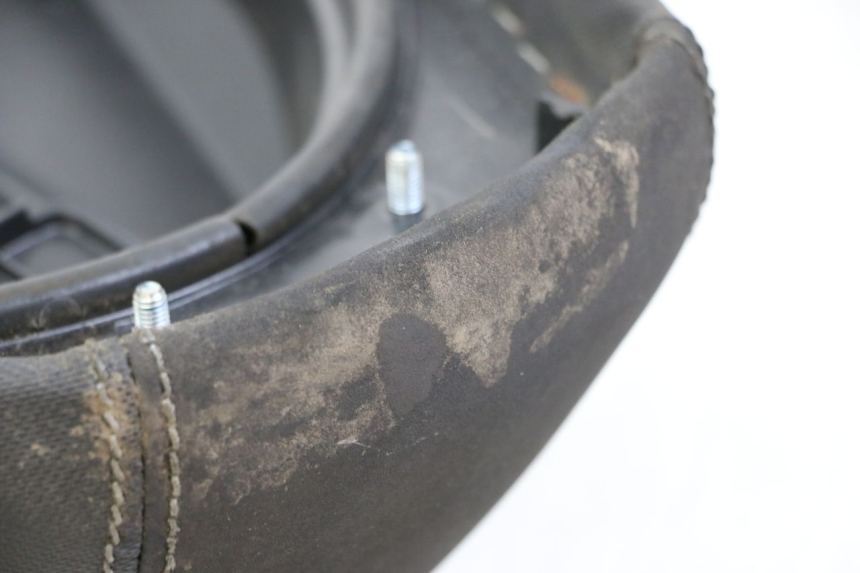 photo de SELLE YAMAHA NEOS NEO'S 4T 50 (2008 - 2016) - Points de fixation