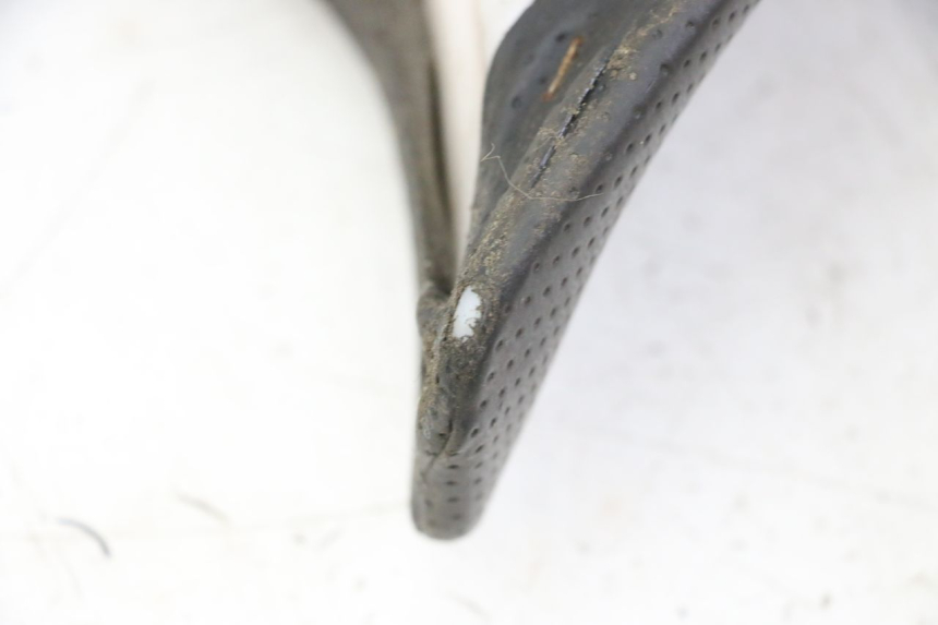 photo de SELLE YAMAHA XJ6 600 (2008 - 2016) - État de surface